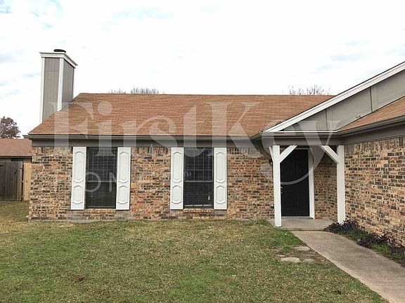 3rd image of 2510 Bentley Dr