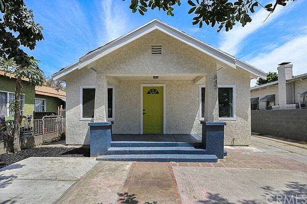 1st image of 845 W 50th Pl
