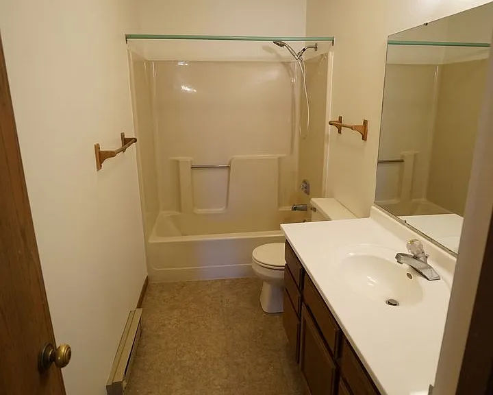 1610 Washington Ave — Photo 7