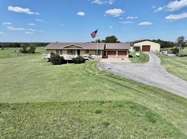 9884 NW 60th St, Potwin, KS 67123