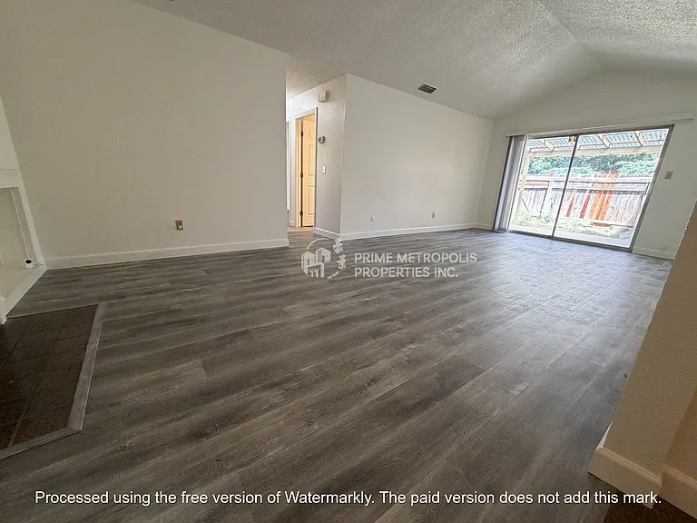 5656-5658 Odea Dr — Photo 6