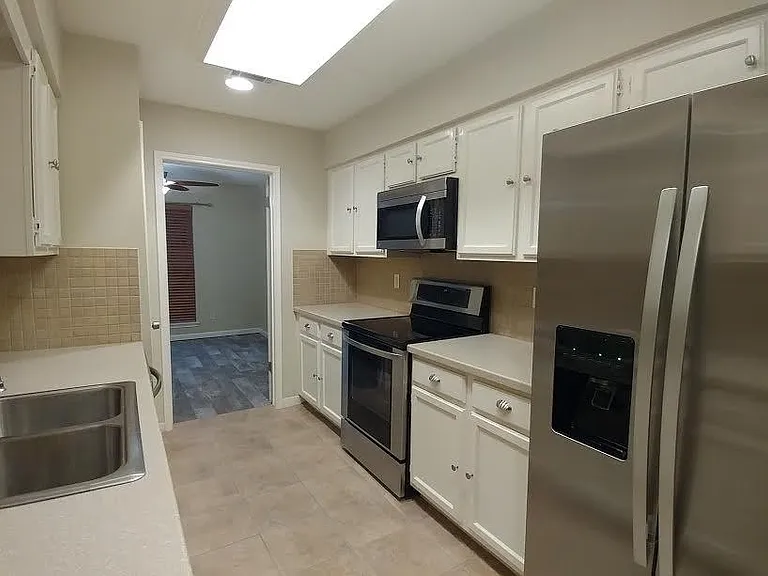 9 N Deerfoot Cir — Photo 2