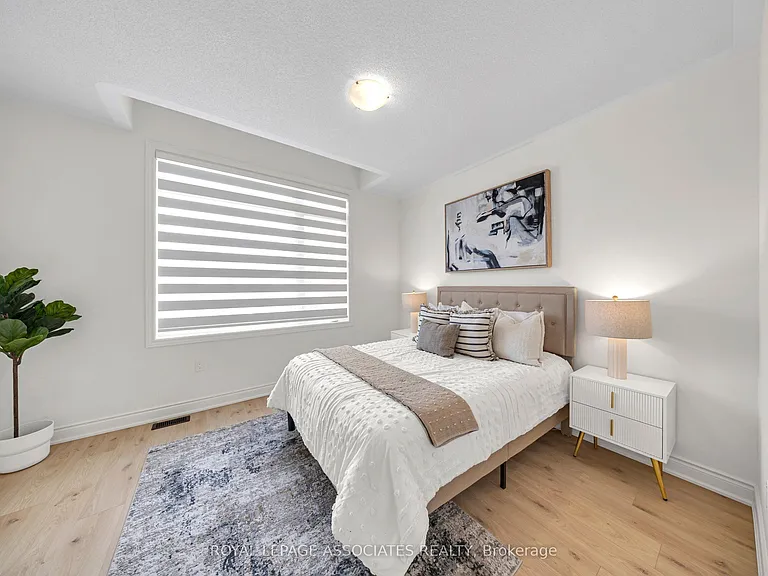 2215 Beckman Cres #UPPER — Photo 24
