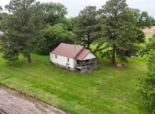 741 County Highway 10, Fairfield, IL 62837