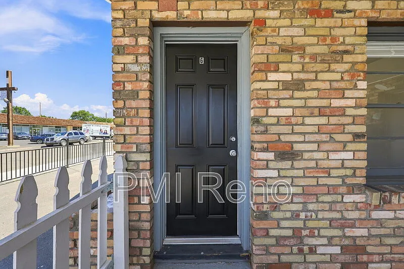 1515 N Carson St #6