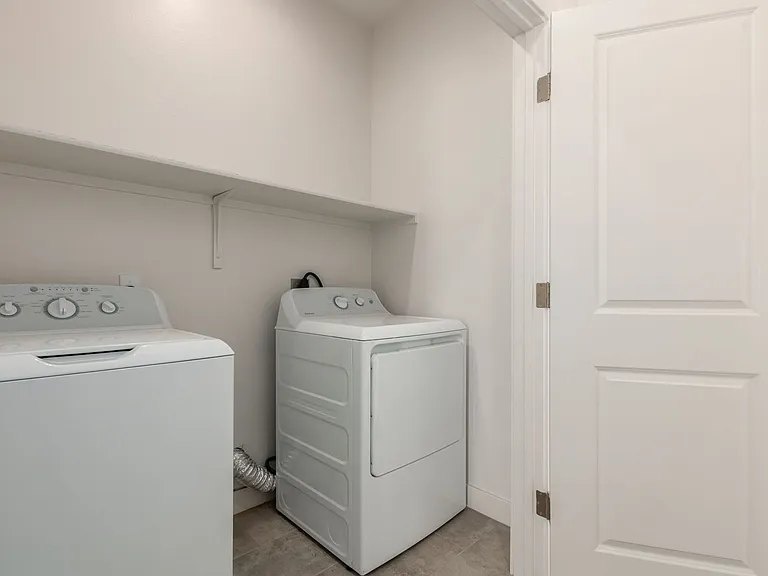 The Aeries Townhome Apartments — Photo 23
