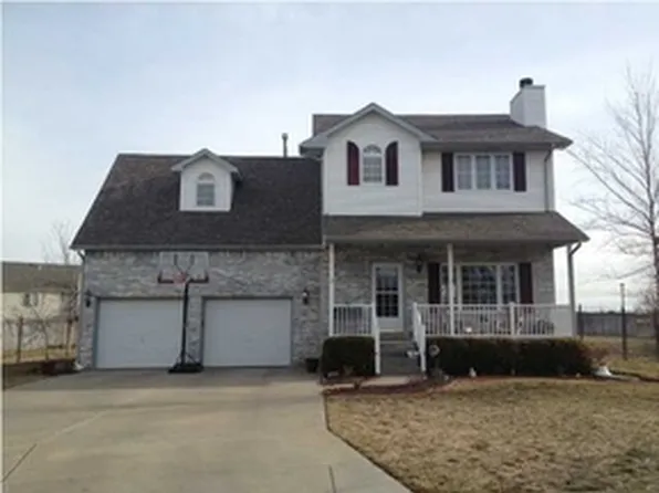 812 E Rushwood Ct, Augusta, KS 67010