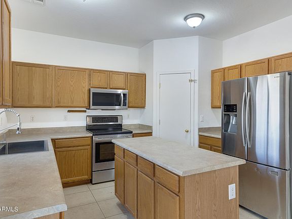 2nd image of 2544 W JASPER BUTTE Drive