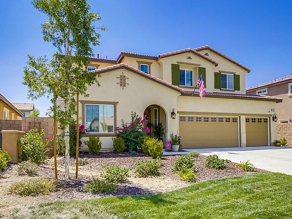 3rd image of 28761 Mahogany Trail Way