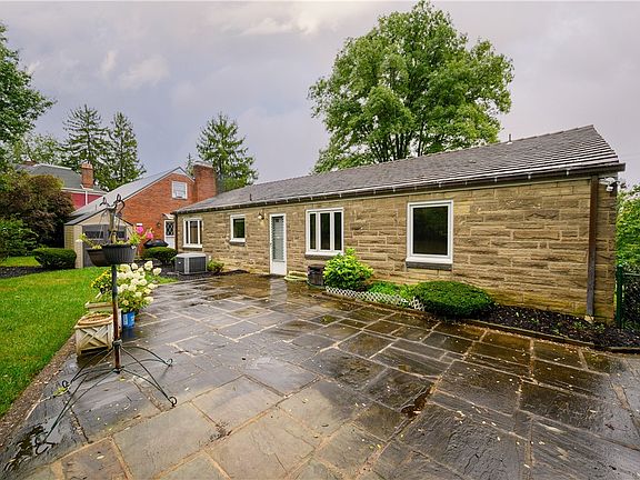 5th image of 428 Bower Hill Rd