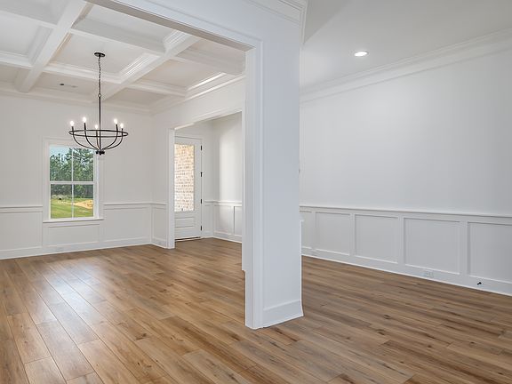 305 Hillston Drive in Coventry