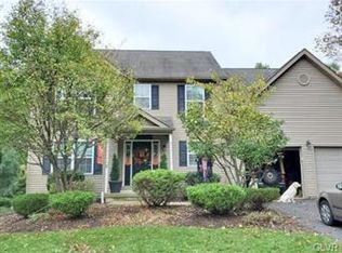 2206 Acorn Ct, Slatington, PA 18080