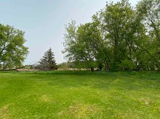 1901 Buyarski Rd, Green Bay, WI 54311