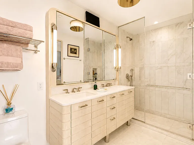 249 E 62nd St #9B — Photo 12