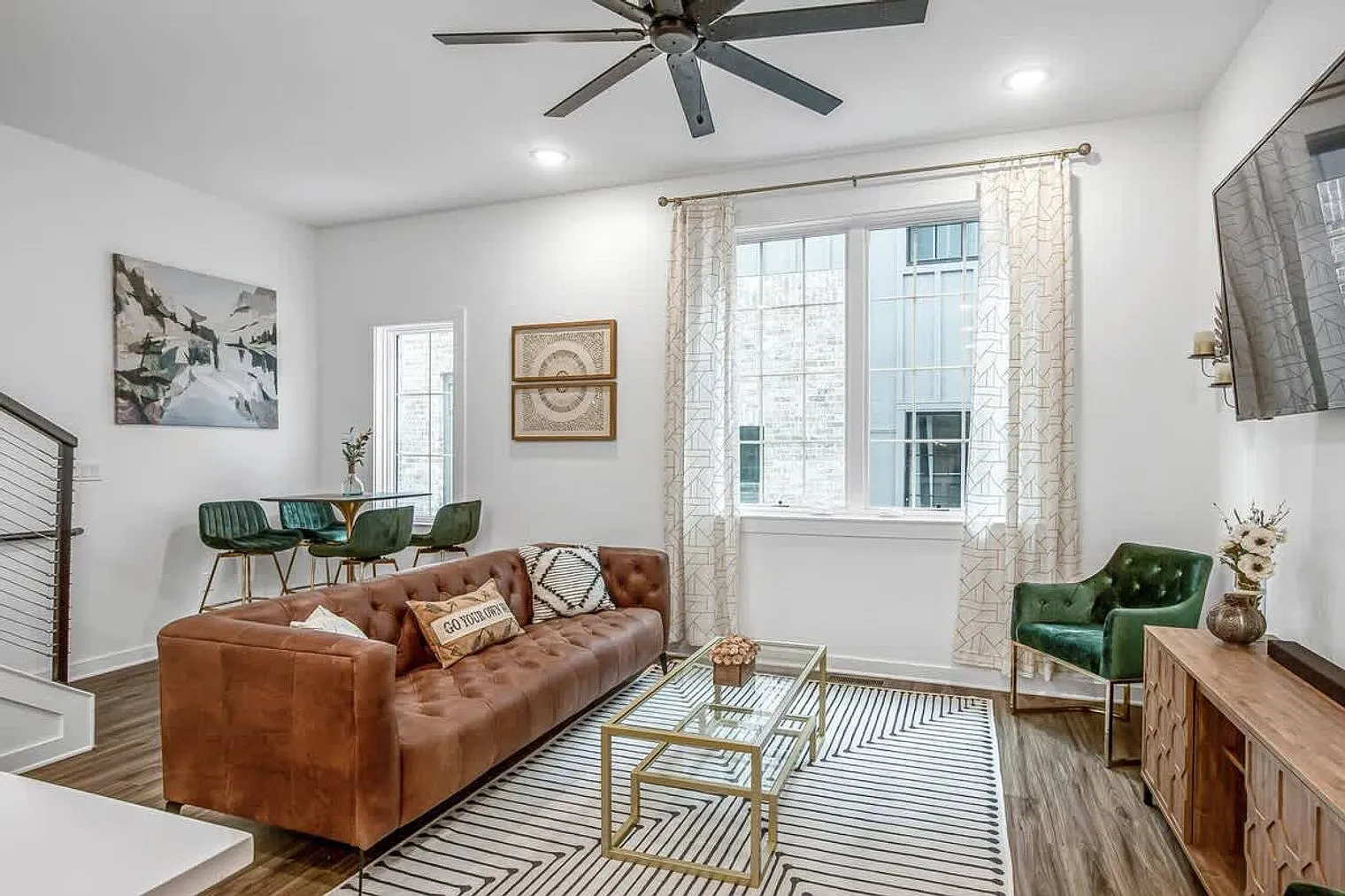 8 bed, 8.0 bath, 3950 sqft, $17,219 — Photo 1