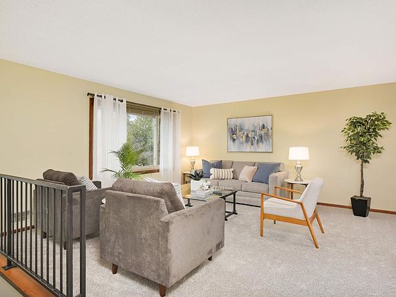 5th image of 2117 Brookdale Dr N