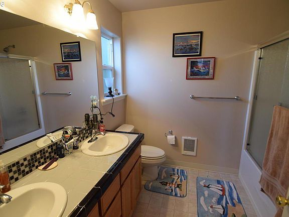 5th image of 140 S Lagoon St