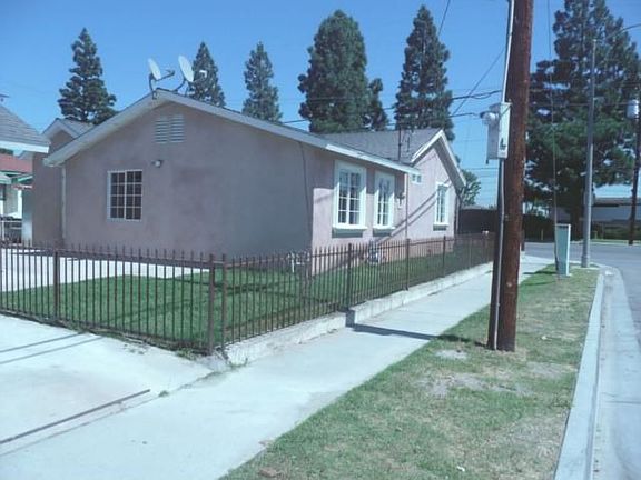3rd image of 7101 Orange Ave