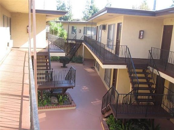 2nd image of 4100 Arch Dr APT 2
