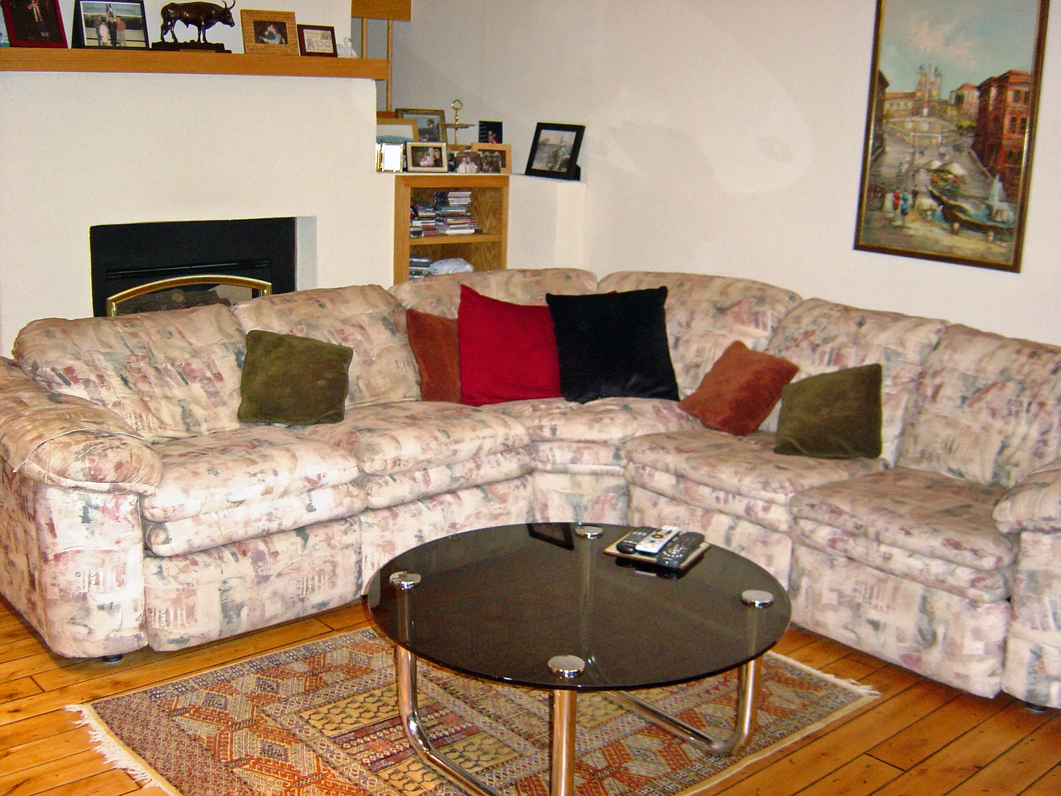 4 bed, 2.5 bath, 2414 sqft, $5,000 — Photo 3