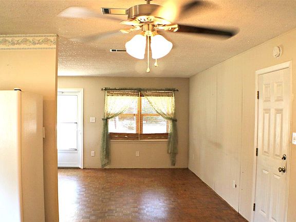 5th image of 7611 Las Vegas Ln