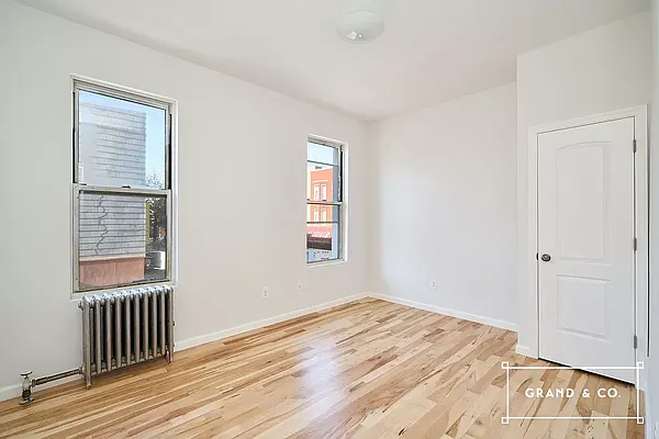 Rented by Grand & Co. | media 9