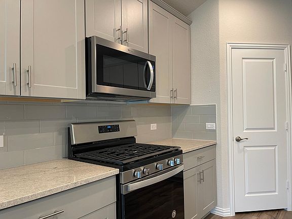 5th image of 6304 Armadillo Ct