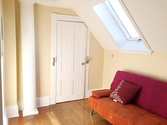 1 bed, 100 sqft, $950 — Photo 2