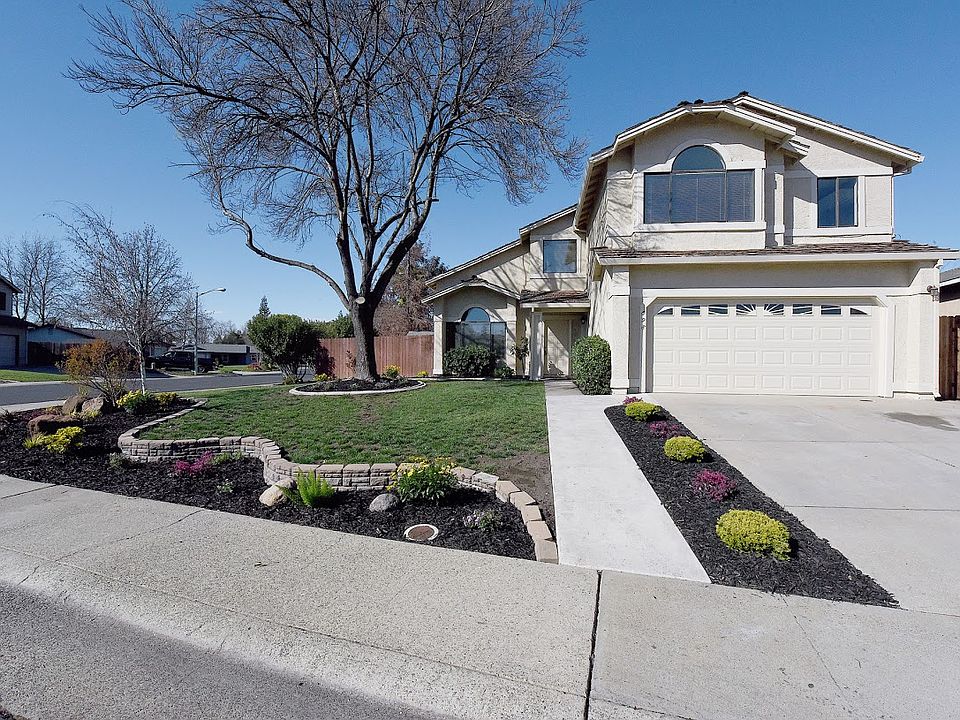 1st image of 698 Lilly Cross Dr
