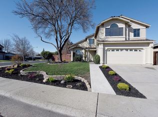 698 Lilly Cross Dr, Roseville, CA 95678