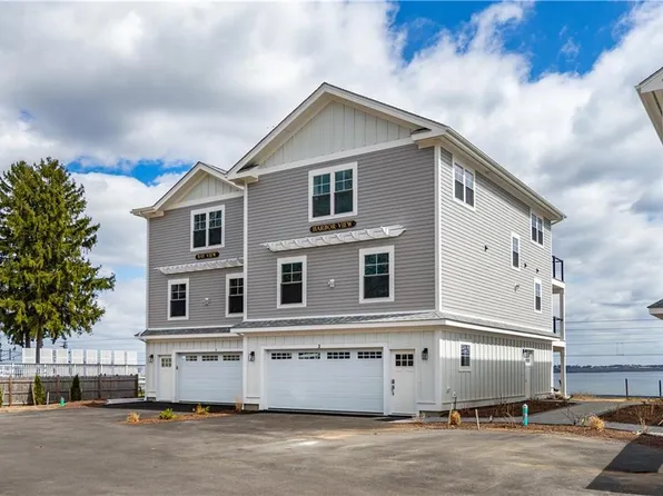 5 Williams St Unit 2, Warwick, RI 02818