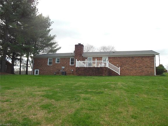 2nd image of 225 Green Knolls Dr
