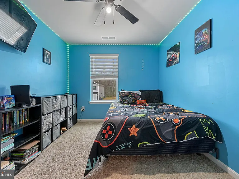 504 Currant Cir — Photo 16