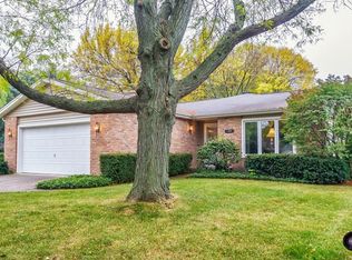 1450 Culpepper Dr, Naperville, IL 60540
