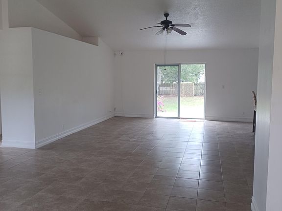 3rd image of 17148 30th Ln N