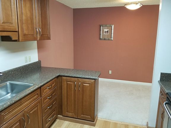 4th image of 1720 Halford Ave APT 324