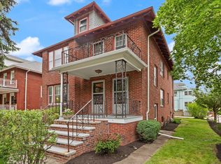 27 Alewife Brook Pkwy, Cambridge, MA 02140