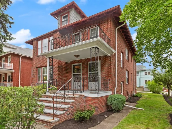 27 Alewife Brook Pkwy, Cambridge, MA 02140