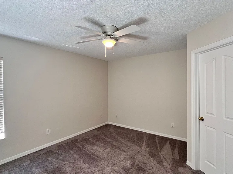 3548 Peppervine Dr — Photo 29