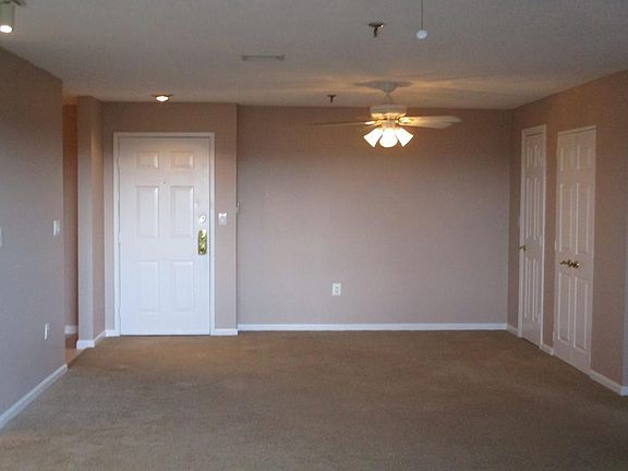 3rd image of 3920 Mystic Valley Pkwy APT 921