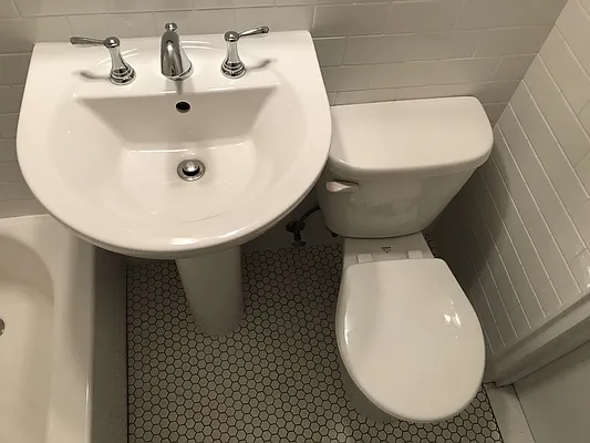 Rented by Metropolis Real Estate of Manhattan | media 34