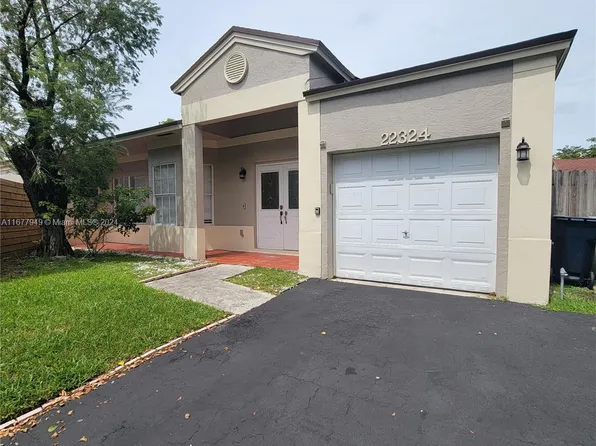 22324 SW 99th Ave, Cutler Bay, FL 33190