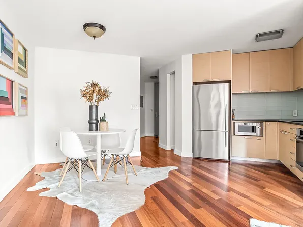 206 East 95th Street image 4 of 7