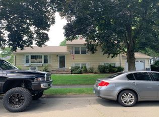 192 Manomet Ave, North Haven, CT 06473