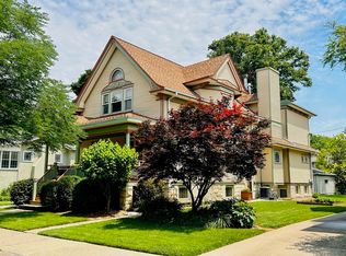 550 N Marion St, Oak Park, IL 60302