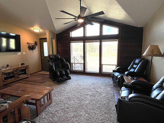3rd image of 73 Sombra Del Gallo Cir