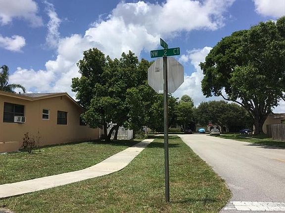 5th image of 10314 NW 2nd Ct
