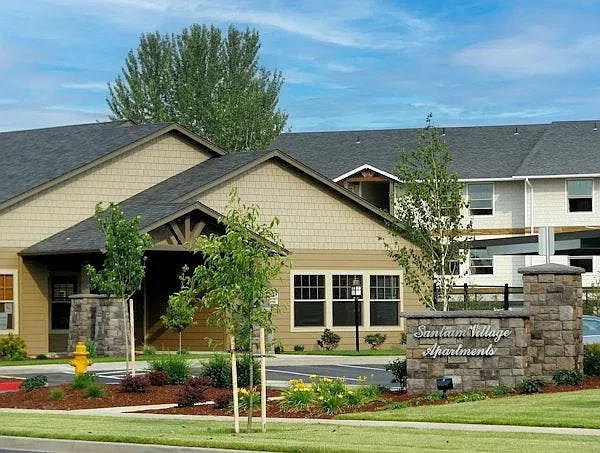 195-Santiam Village Apartments — Photo 1