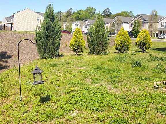 4th image of 1755 Eastway Dr