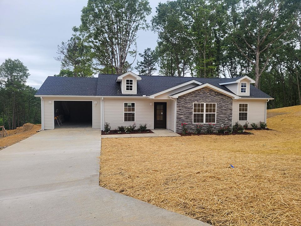 2nd image of 270 Hollywood Dr